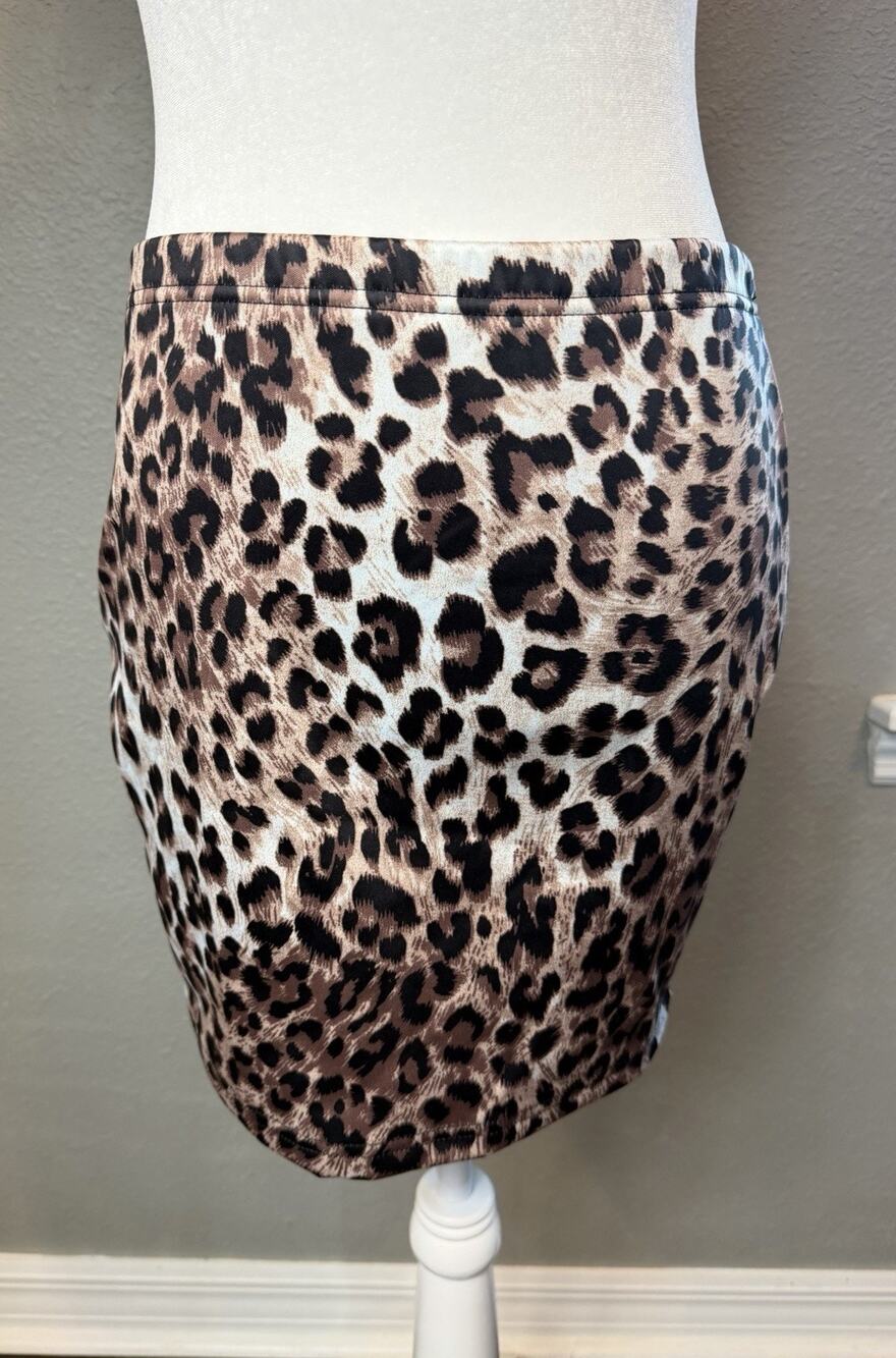 SHEIN Leopard Animal Print Mini Skirt Women’s Medium